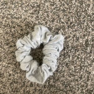 DEWEDIT OG SCRUNCHIE KAITLYN BRISTOWE DEW-ZY (?)